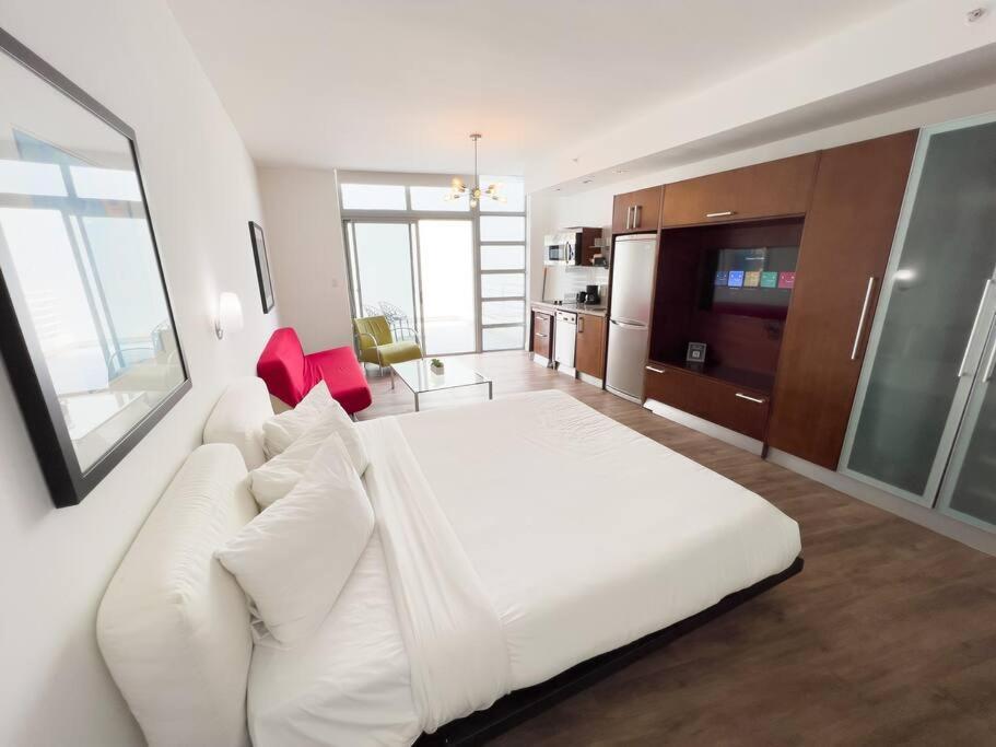 Rooftop-Pool King Bed Suite On Ocean Dr C305 Miami Beach Exterior photo